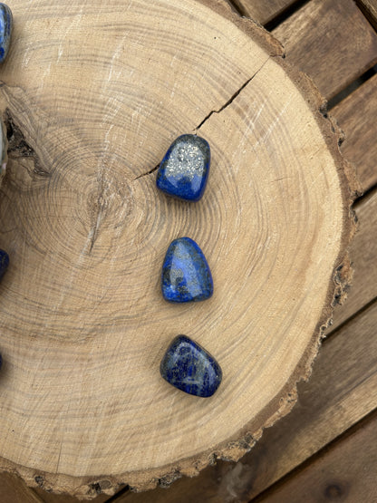 Lapislazuli Trommelstein