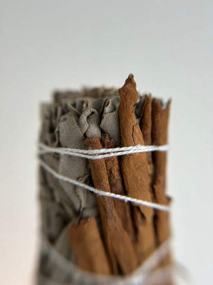 Weißer Salbei & Zimt Räucherbündel